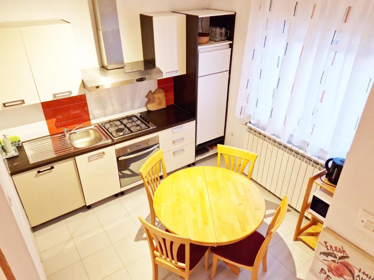 Olive Tree Apartment *